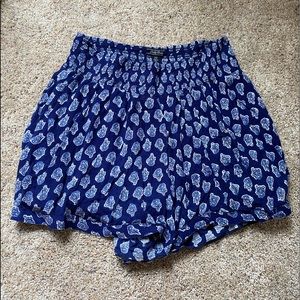 Lucky brand loose fitting blue patterned shorts.